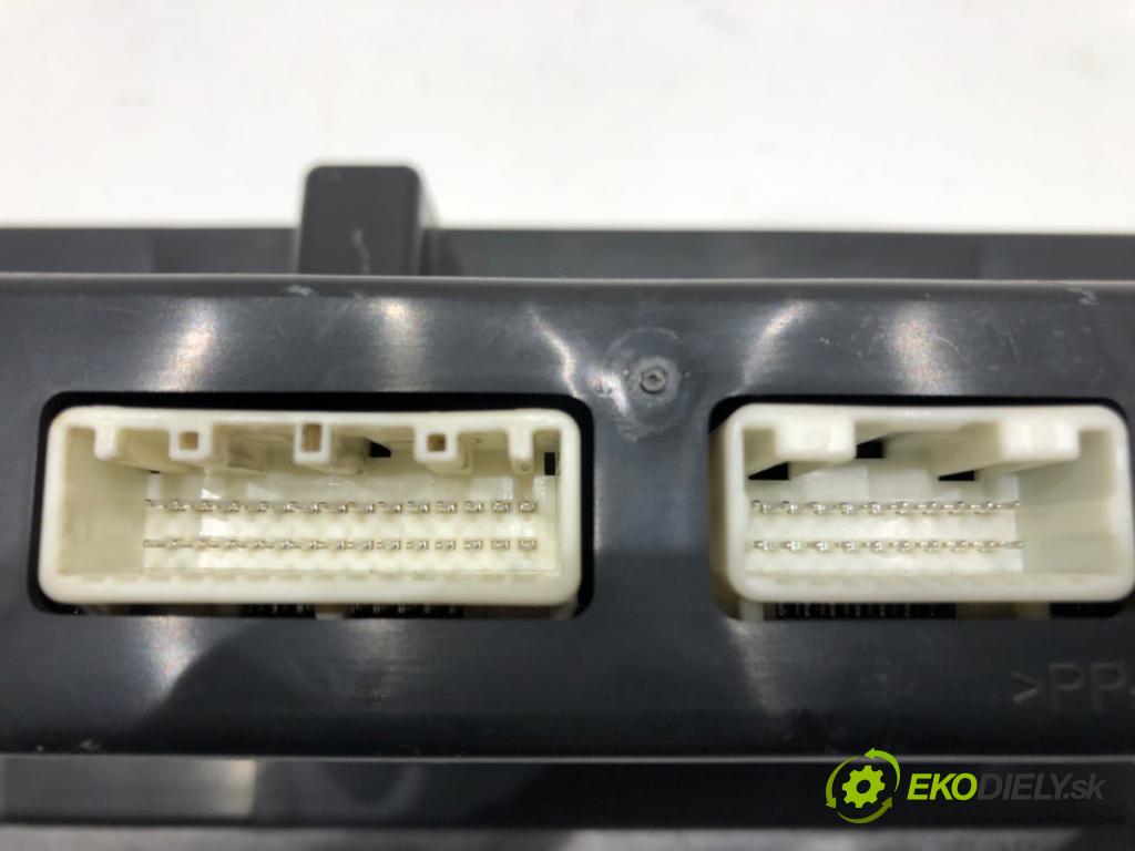 TOYOTA COROLLA Verso (ZER_, ZZE12_, R1_) 2004 - 2009    1.8 (ZNR11_) 95 kW [129 KM] benzyna 2004 - 2009  Panel ovládania kúrenia 55900-0F050 (Prepínače, spínače, tlačidlá a ovládače kúrenia)