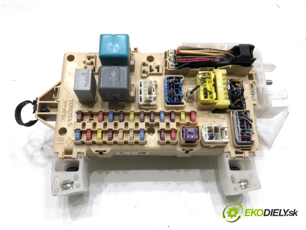 TOYOTA COROLLA Verso (ZER_, ZZE12_, R1_) 2004 - 2009    1.8 (ZNR11_) 95 kW [129 KM] benzyna 2004 - 2009  modul BSI 89221-0F010 (Pojistkové skříňky)