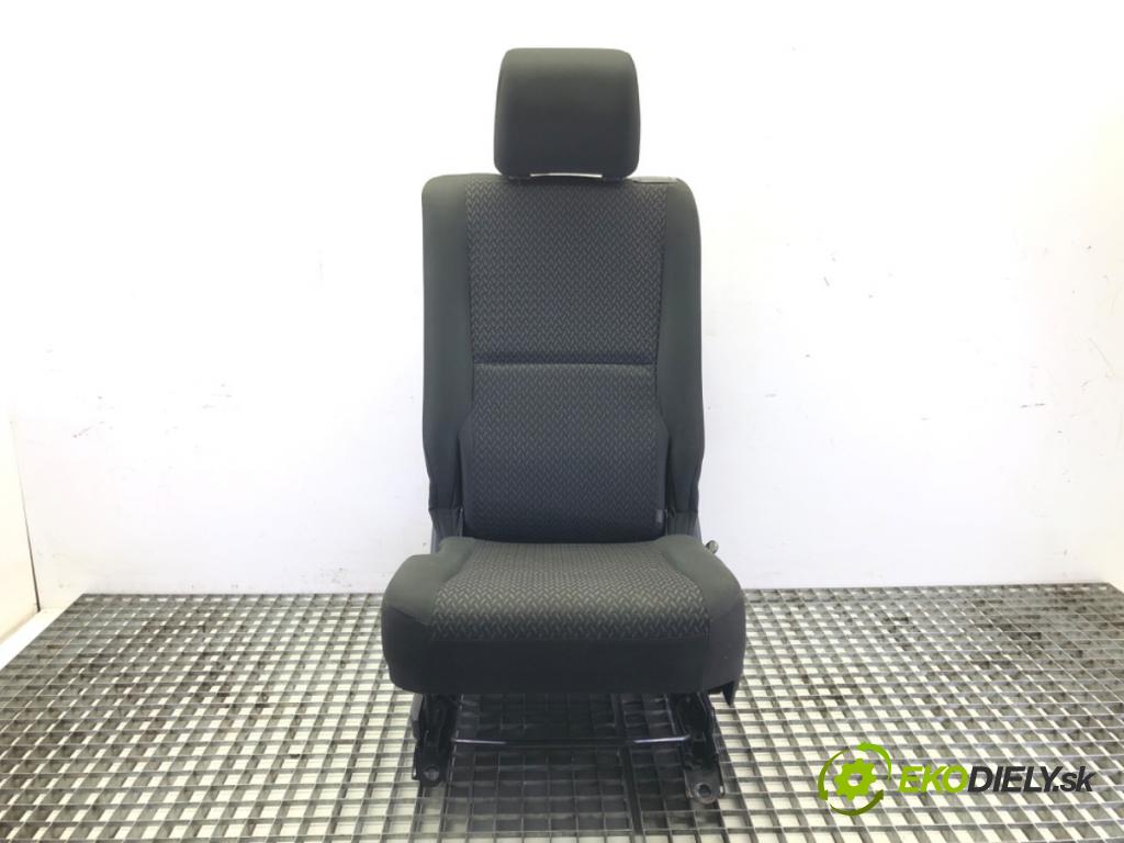 TOYOTA COROLLA Verso (ZER_, ZZE12_, R1_) 2004 - 2009    1.8 (ZNR11_) 95 kW [129 KM] benzyna 2004 - 2009  Sedadlo zad 