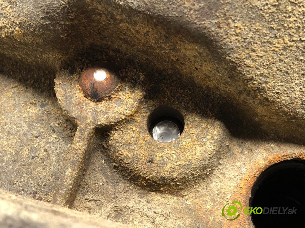 KIA VENGA (YN) 2010 - 2022    1.6 CRDi 115 85 kW [116 KM] olej napędowy 2010 - 2022  motor D4FB (Motory (kompletní))