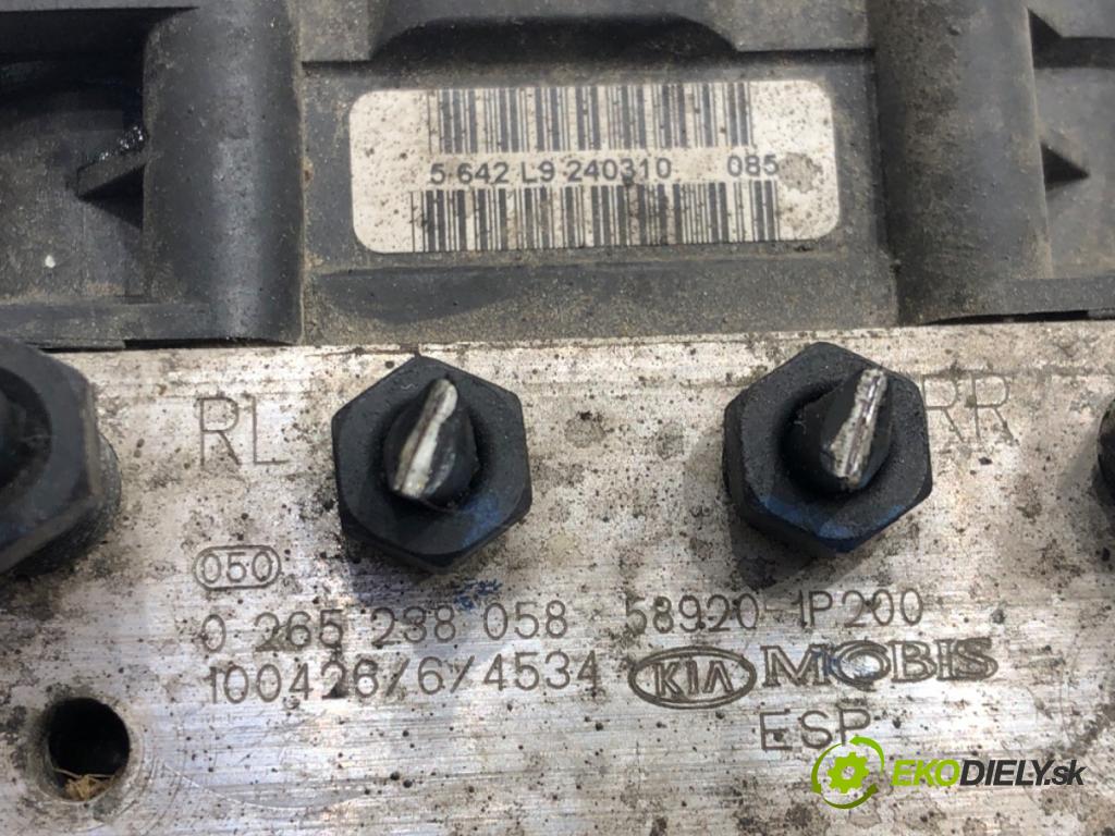 KIA VENGA (YN) 2010 - 2022    1.6 CRDi 115 85 kW [116 KM] olej napędowy 2010 - 2022  Pumpa ABS 58920-1P200 (Pumpy ABS)