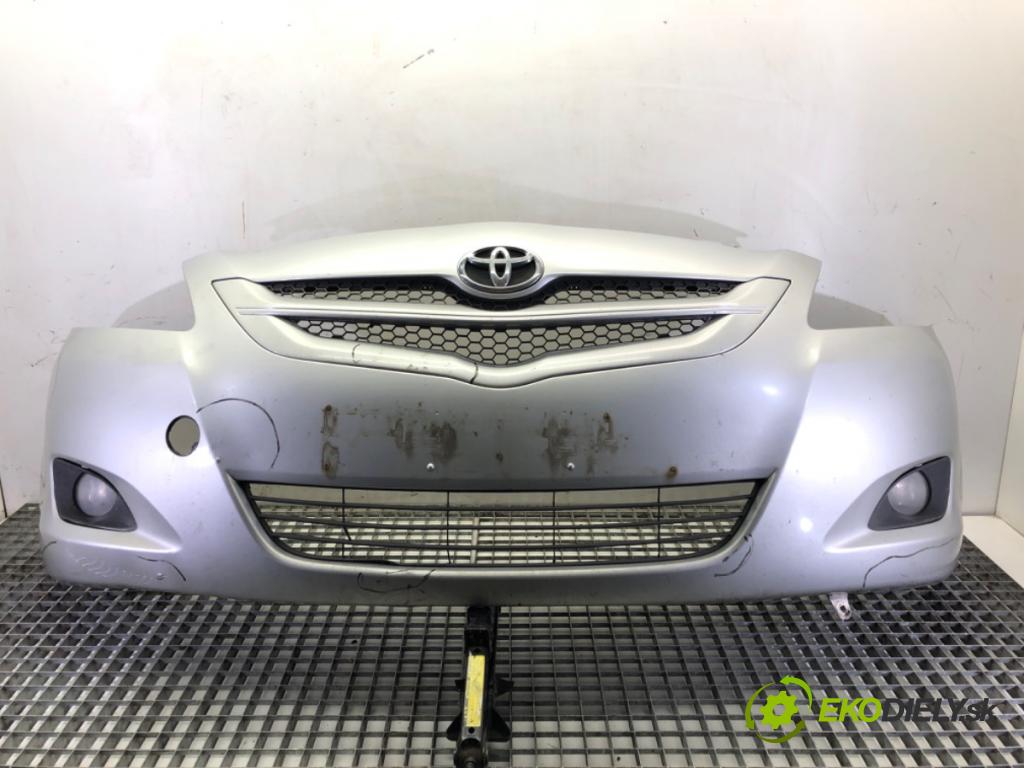 TOYOTA YARIS (_P9_) 2005 - 2014    1.5 (NCP91_) 79 kW [107 KM] benzyna 2005 - 2011  nárazník přední část  (Ostatné)