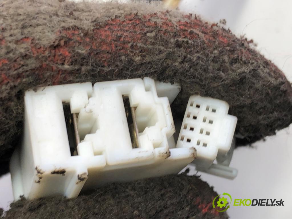 TOYOTA YARIS (_P9_) 2005 - 2014    1.5 (NCP91_) 79 kW [107 KM] benzyna 2005 - 2011  Pumpa servočerpadlo 995-11000 (Servočerpadlá, pumpy riadenia)