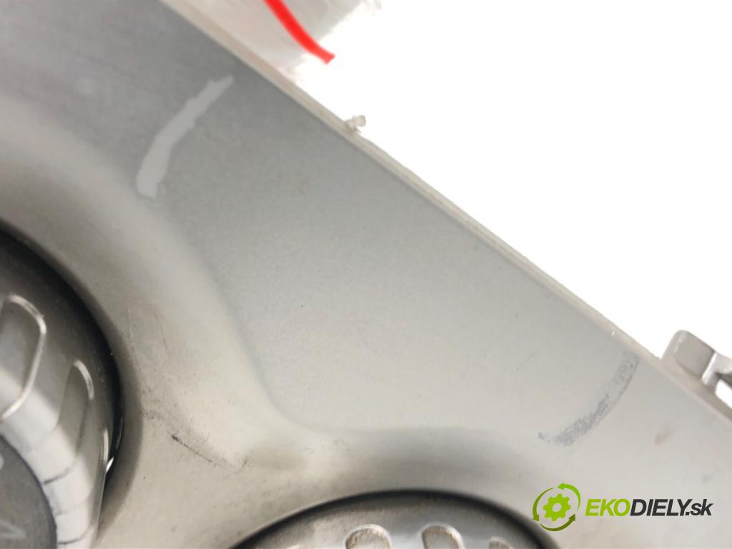 TOYOTA YARIS (_P9_) 2005 - 2014    1.5 (NCP91_) 79 kW [107 KM] benzyna 2005 - 2011  Panel ovládania kúrenia 55406-52170 (Prepínače, spínače, tlačidlá a ovládače kúrenia)