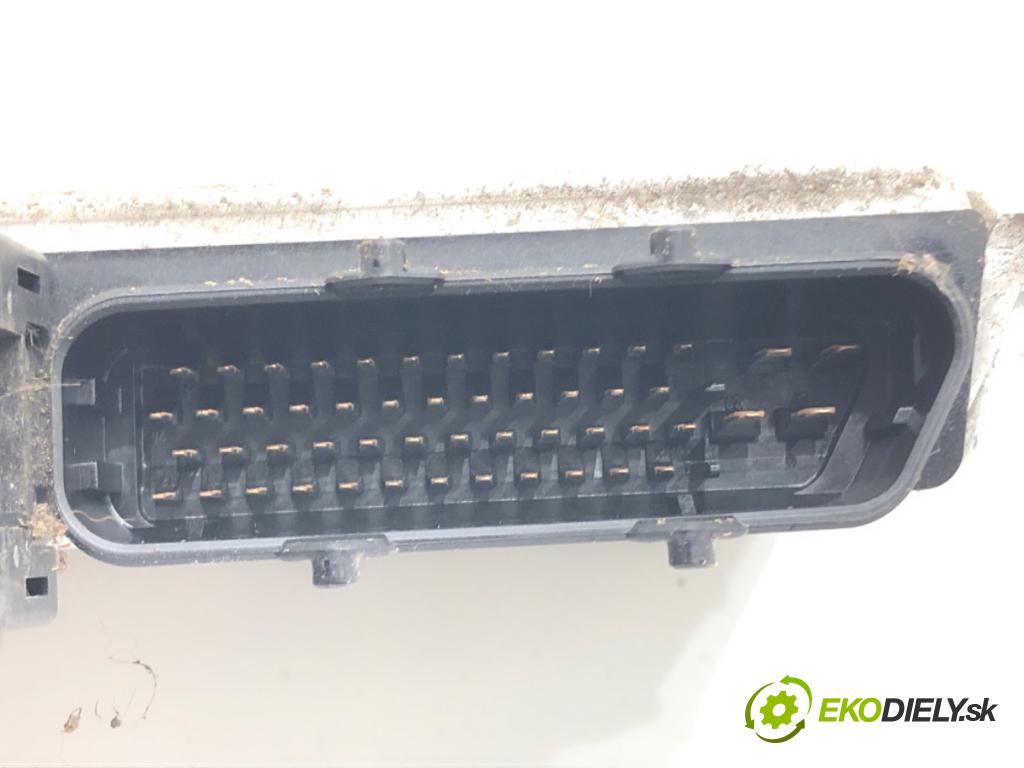 VW GOLF V (1K1) 2003 - 2010    1.4 16V 55 kW [75 KM] benzyna 2003 - 2006  riadiaca jednotka Motor 036906032BA 0261201144 (Riadiace jednotky)
