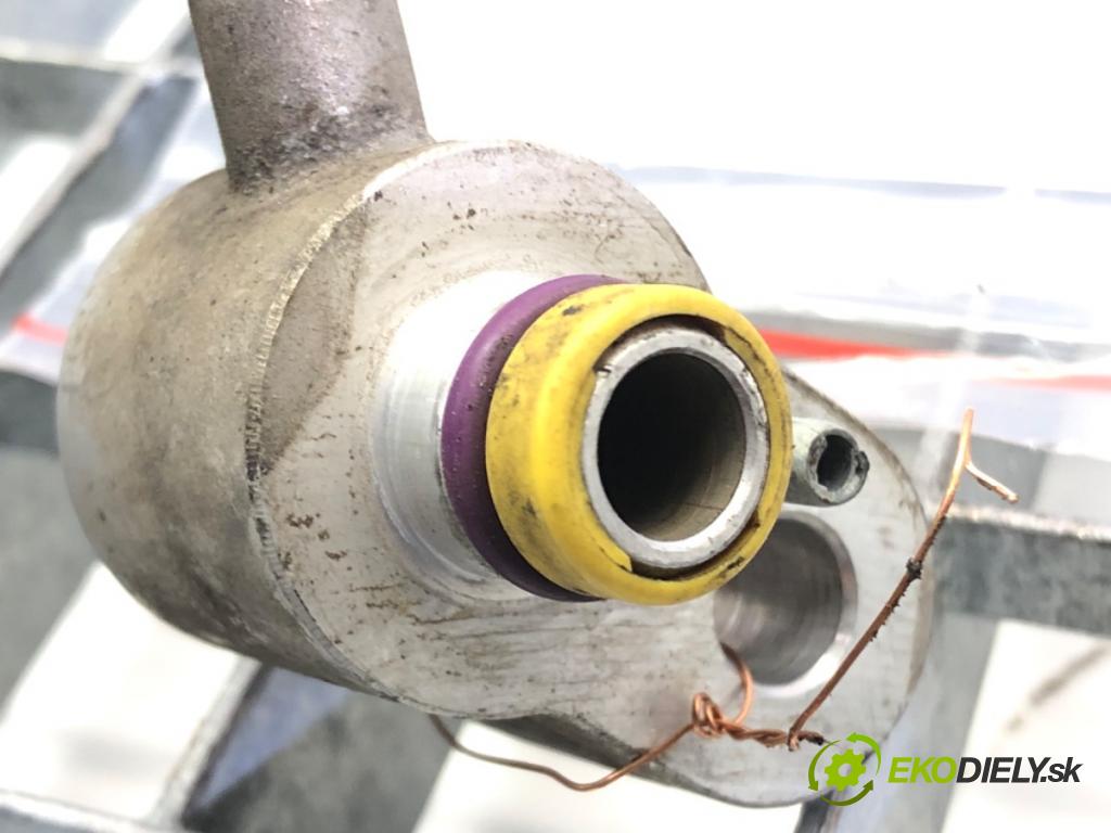 VW GOLF V (1K1) 2003 - 2010    1.4 16V 55 kW [75 KM] benzyna 2003 - 2006  rúrka klimatizácie 1K0820741Q (Rúrky klimatizácie)