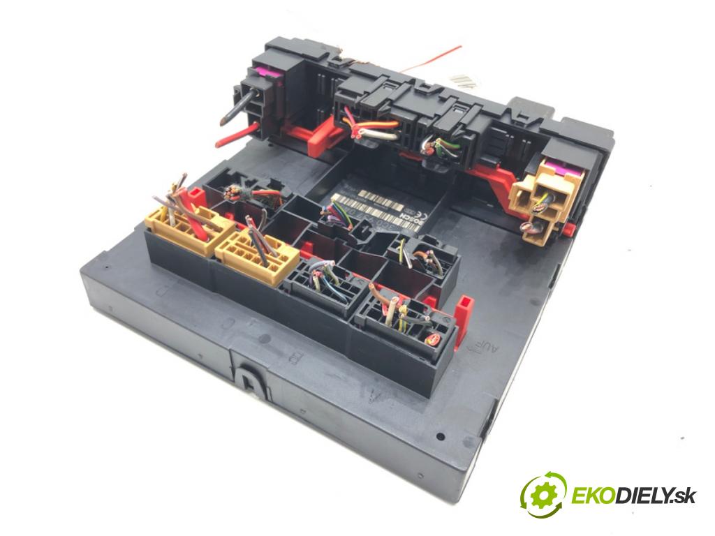 VW GOLF V (1K1) 2003 - 2010    1.4 16V 55 kW [75 KM] benzyna 2003 - 2006  Modul BORDNETZ 3C0937049D (Ostatné)