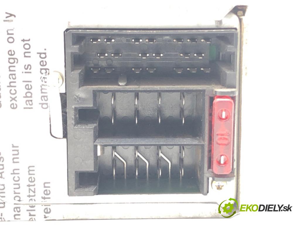 SEAT IBIZA III (6L1) 2002 - 2009    1.2 47 kW [64 KM] benzyna 2002 - 2006  RADIO 6L0035156 (Audio zariadenia)