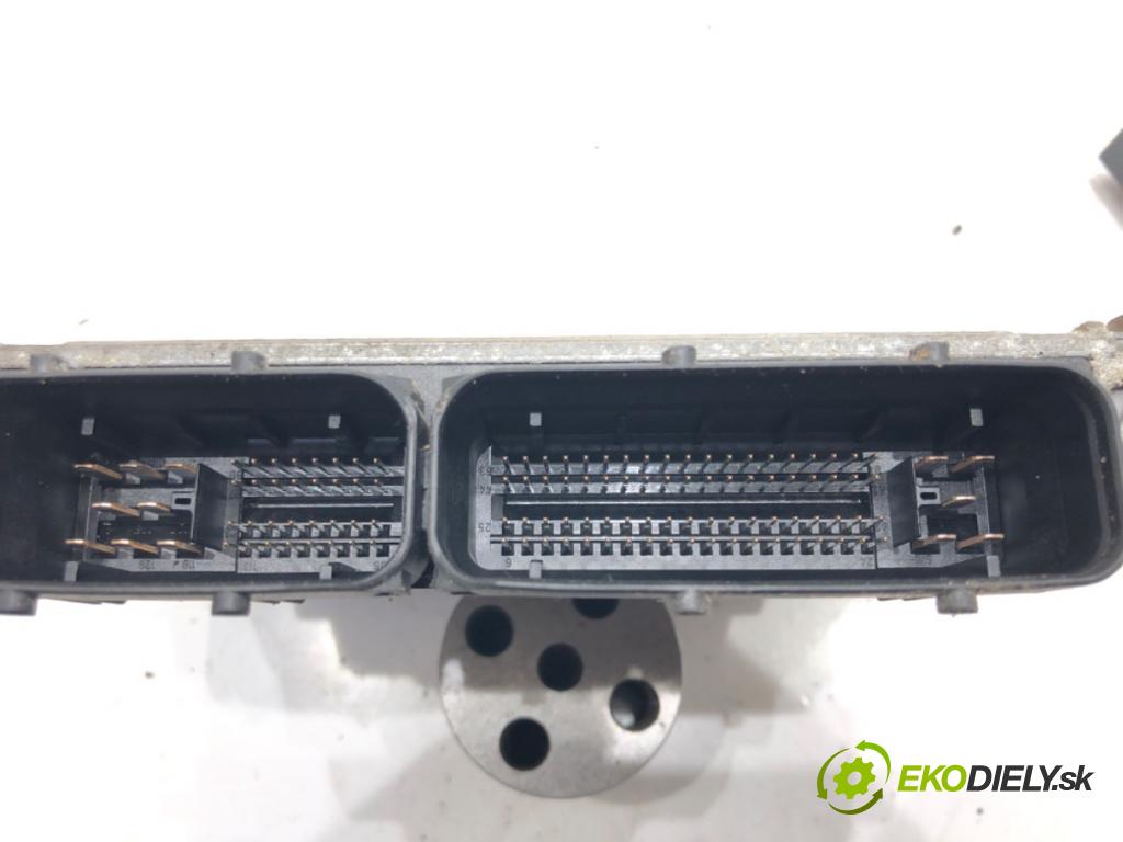 SEAT IBIZA III (6L1) 2002 - 2009    1.2 47 kW [64 KM] benzyna 2002 - 2006  riadiaca jednotka Motor 03E906033D (Riadiace jednotky)