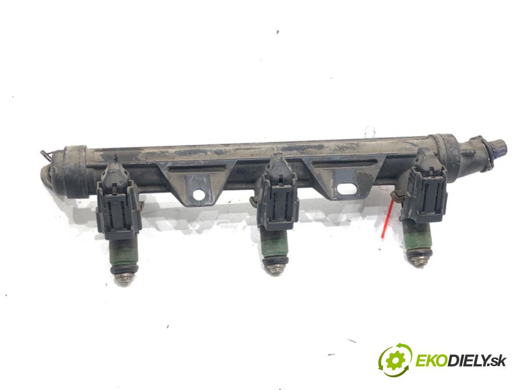 SEAT IBIZA III (6L1) 2002 - 2009    1.2 47 kW [64 KM] benzyna 2002 - 2006  Lišta vstrekovacia 03E133320 (Vstrekovacie lišty)