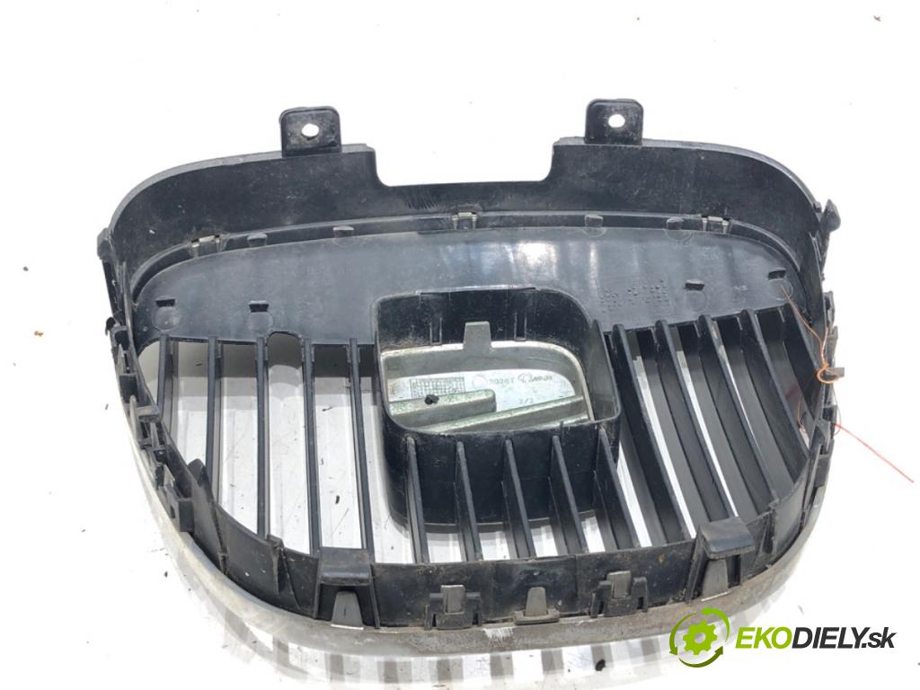 SEAT IBIZA III (6L1) 2002 - 2009    1.2 47 kW [64 KM] benzyna 2002 - 2006  mřížka maska  (Mřížky (masky) chladičů)