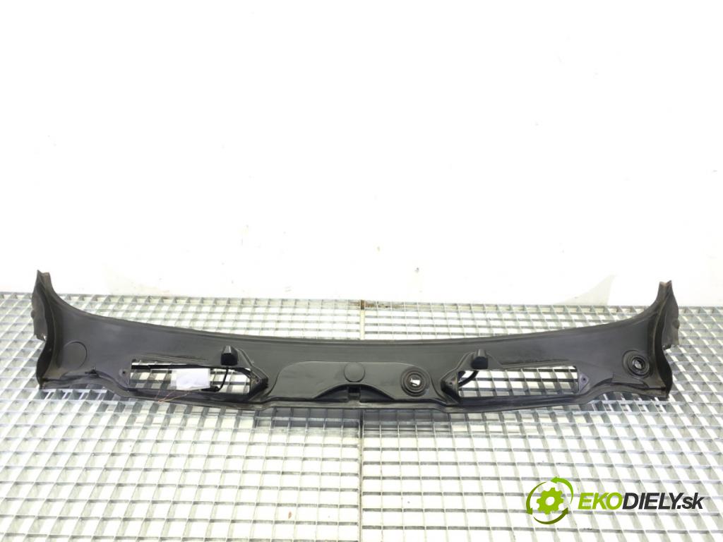 BMW 3 Touring (E91) 2004 - 2012    320 d 120 kW [163 KM] olej napędowy 2005 - 2012  Torpédo, plast pod čelné okno  (Torpéda)