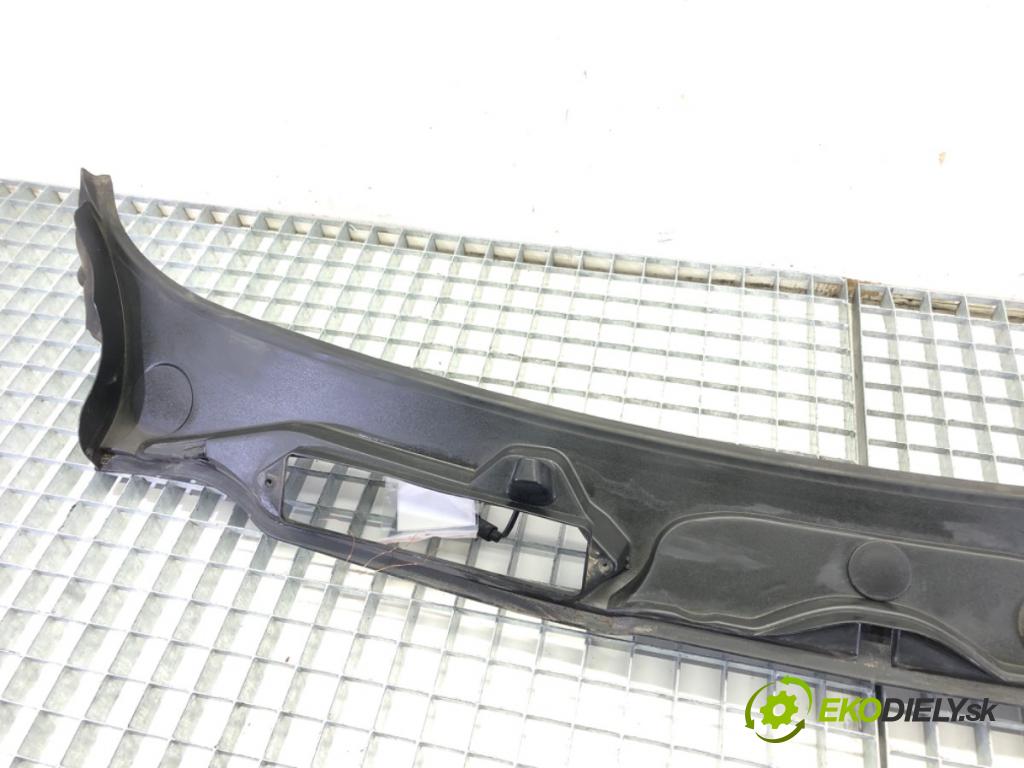 BMW 3 Touring (E91) 2004 - 2012    320 d 120 kW [163 KM] olej napędowy 2005 - 2012  Torpédo, plast pod čelné okno  (Torpéda)