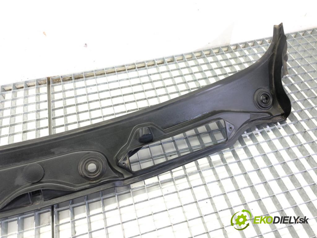 BMW 3 Touring (E91) 2004 - 2012    320 d 120 kW [163 KM] olej napędowy 2005 - 2012  Torpédo, plast pod čelné okno  (Torpéda)