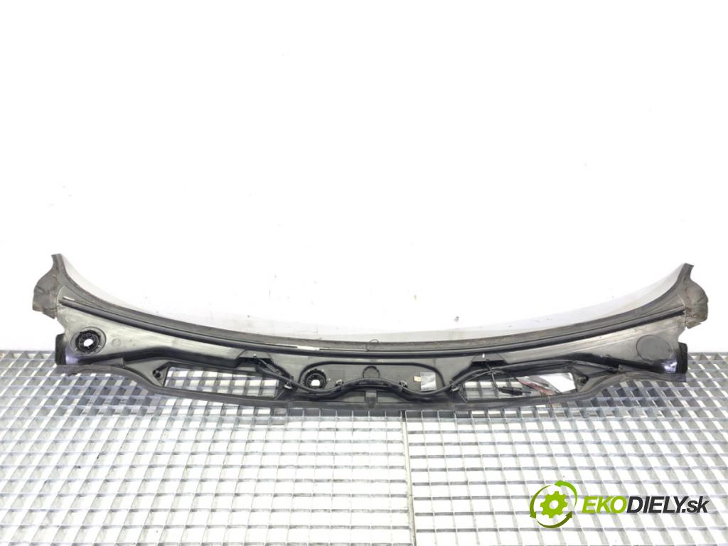 BMW 3 Touring (E91) 2004 - 2012    320 d 120 kW [163 KM] olej napędowy 2005 - 2012  Torpédo, plast pod čelné okno  (Torpéda)