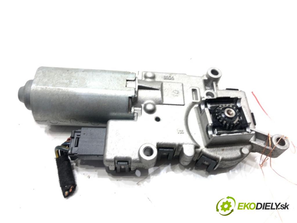 BMW 3 Touring (E91) 2004 - 2012    320 d 120 kW [163 KM] olej napędowy 2005 - 2012  Motorček strešného okna 6922652 (Motorčeky ovládania strešného okna)
