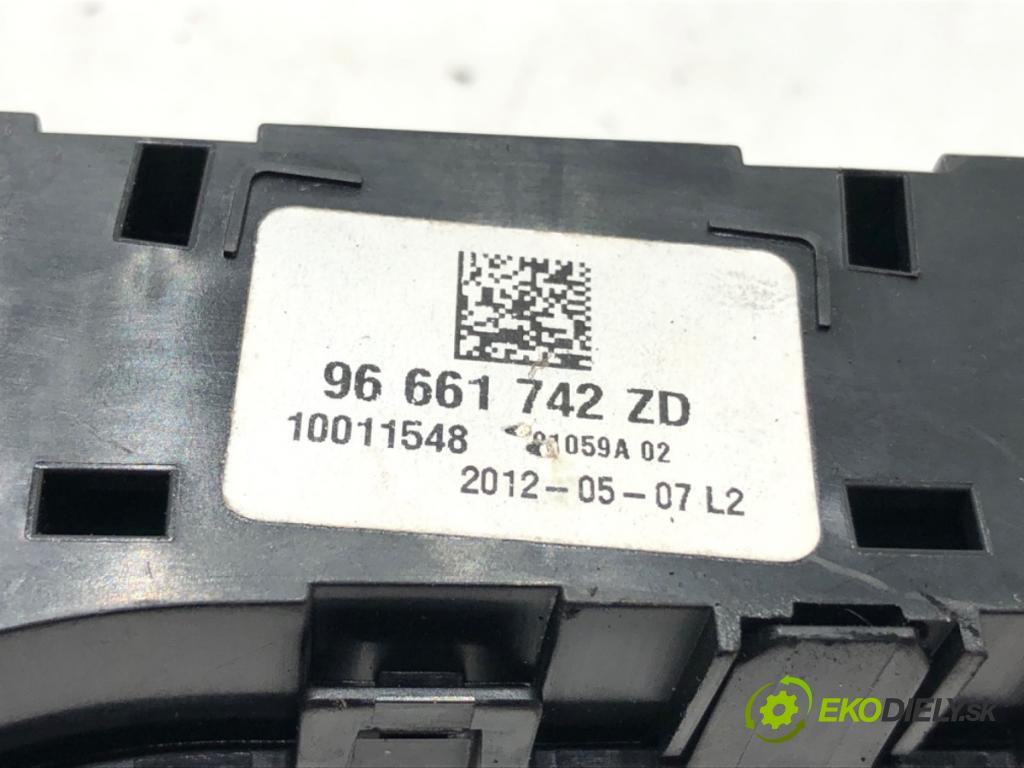CITROEN DS5 2011 - 2015    2.0 HDi 165 120 kW [163 KM] olej napędowy 2011 - 2015  Prepínač okien 96661742ZD (Prepínače, spínače, tlačidlá a ovládače kúrenia)