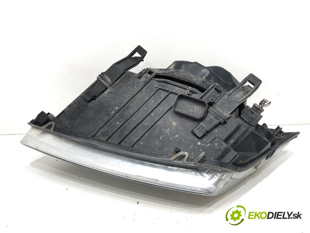 FORD FOCUS II (DA_, HCP, DP) 2004 - 2013    1.6 74 kW [100 KM] benzyna 2004 - 2012  Svetlomet pravy predný 4M51-13W029-AD