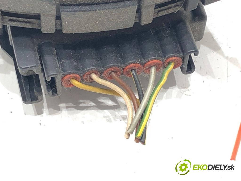 FORD FOCUS II (DA_, HCP, DP) 2004 - 2013    1.6 74 kW [100 KM] benzyna 2004 - 2012  Potenciometer plynu 4M51-9F836-AH (Pedále)