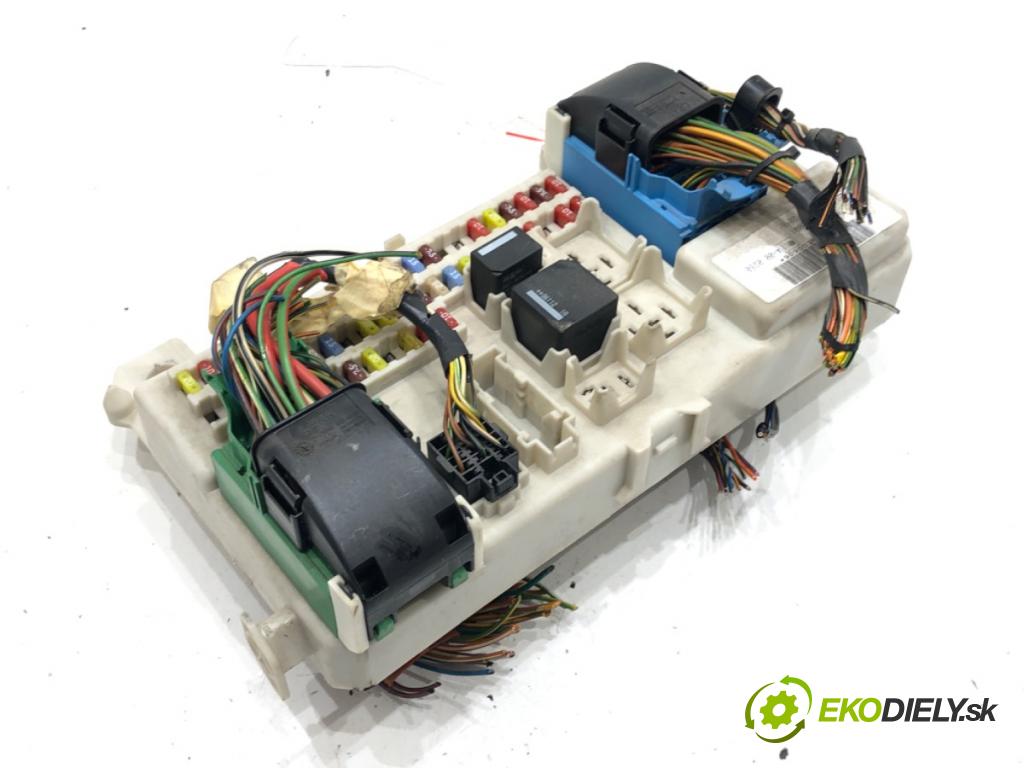 FORD FOCUS II (DA_, HCP, DP) 2004 - 2013    1.6 74 kW [100 KM] benzyna 2004 - 2012  modul BSI 4M5T-14A073-DG (Pojistkové skříňky)