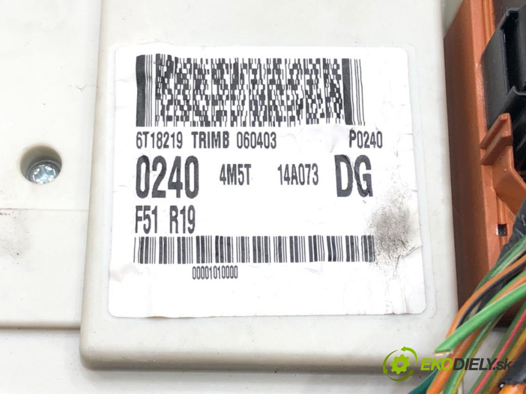 FORD FOCUS II (DA_, HCP, DP) 2004 - 2013    1.6 74 kW [100 KM] benzyna 2004 - 2012  modul BSI 4M5T-14A073-DG (Pojistkové skříňky)