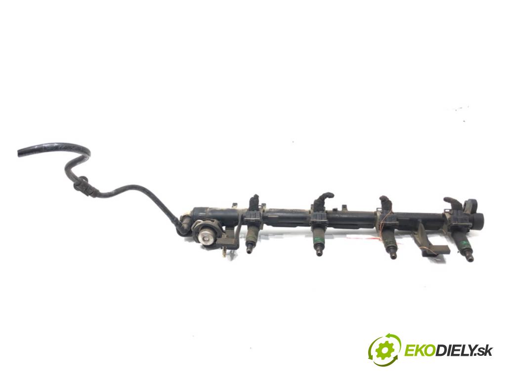 FORD FOCUS II (DA_, HCP, DP) 2004 - 2013    1.6 74 kW [100 KM] benzyna 2004 - 2012  Lišta vstrekovacia 98MF-BC (Vstrekovacie lišty)