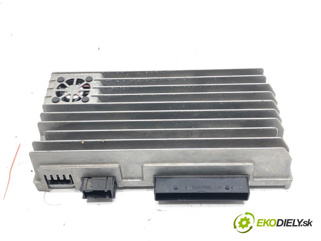 AUDI A5 (8T3) 2007 - 2017    2.7 TDI 140 kW [190 KM] olej napędowy 2007 - 2012  Zosilňovač 8T0035223AN (Zosilňovače)