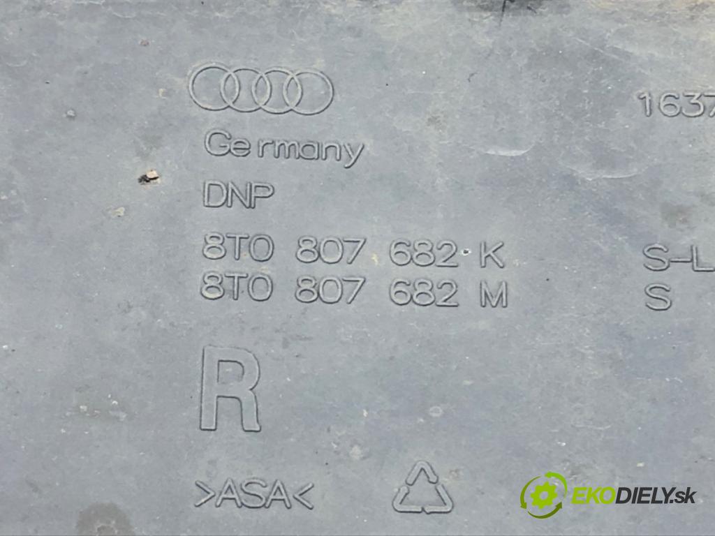 AUDI A5 (8T3) 2007 - 2017    2.7 TDI 140 kW [190 KM] olej napędowy 2007 - 2012  mří nárazníka pravý přední část 8T0807682K