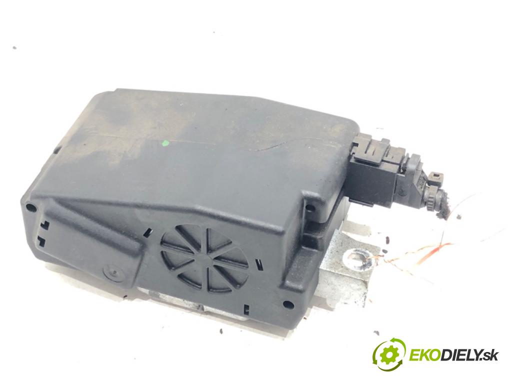 AUDI A5 (8T3) 2007 - 2017    2.7 TDI 140 kW [190 KM] olej napędowy 2007 - 2012  blokáda volantu 8K0905852C (Ostatné)