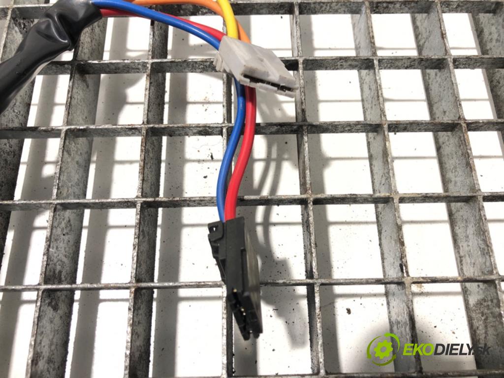 RENAULT MASTER II Autobus (JD) 1998 - 2022    2.5 D 59 kW [80 KM] olej napędowy 1998 - 2001  spinačka  (Spínacie skrinky a kľúče)