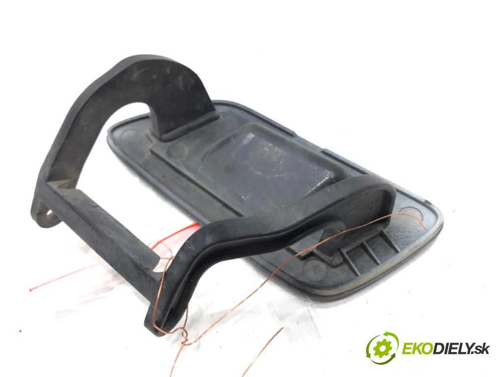 AUDI A5 (8T3) 2007 - 2017    2.7 TDI 140 kW [190 KM] olej napędowy 2007 - 2012  kryt ostřikovače světla pravá 8T0955636A