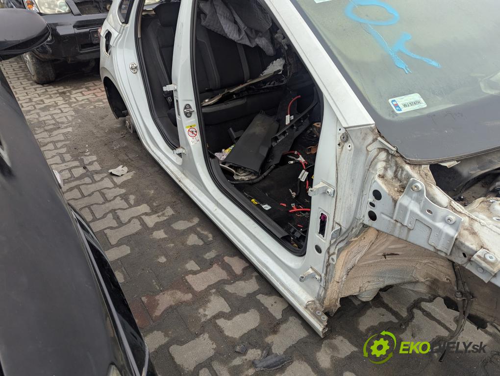 VW POLO VI (AW1, BZ1, AE1) 2017 - 2022    1.0 TSI 85 kW [115 KM] benzyna 2017 - 2022  KAROSERIA ČTVRŤÁK blatník zadní část pravý POŠTY: prahy střecha
