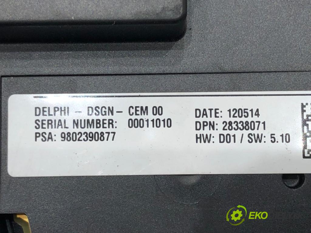 CITROEN DS5 2011 - 2015    2.0 HDi 165 120 kW [163 KM] olej napędowy 2011 - 2015  Panel ovládania radia 9802390877 (Prepínače, spínače, tlačidlá a ovládače kúrenia)