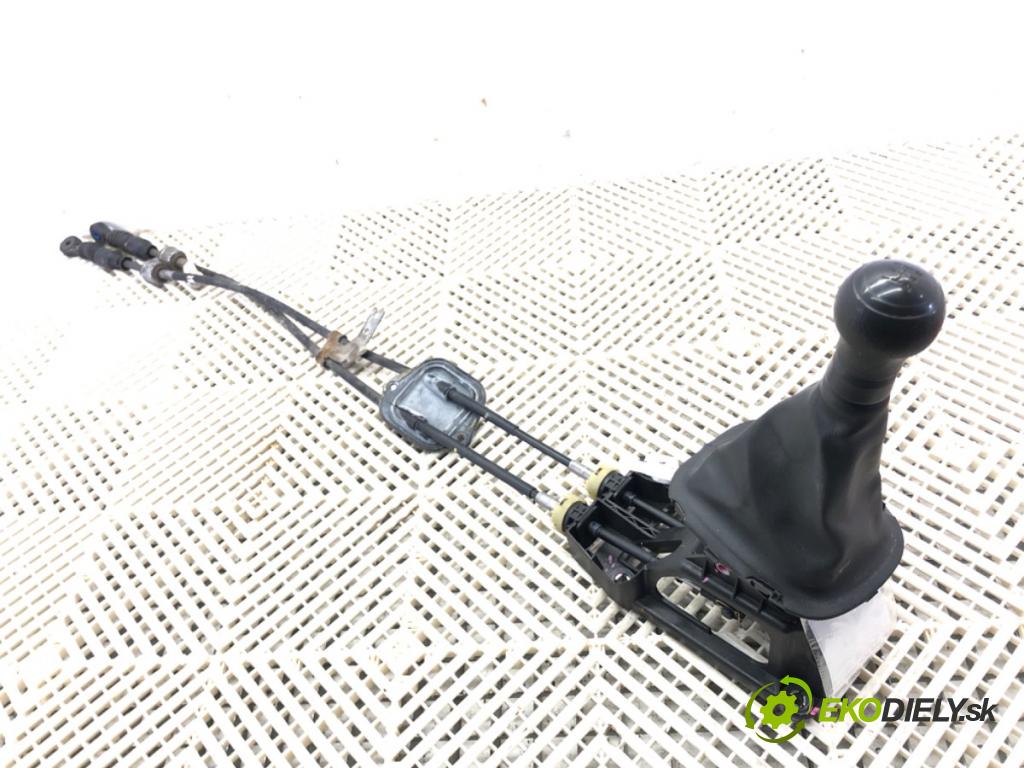 CITROEN C1 II (PA_, PS_) 2014 - 2022    1.0 VTi 68 51 kW [69 KM] benzyna 2014 - 2022  Kulisa 33530-0H030 (Rýchlostné páky / kulisy)