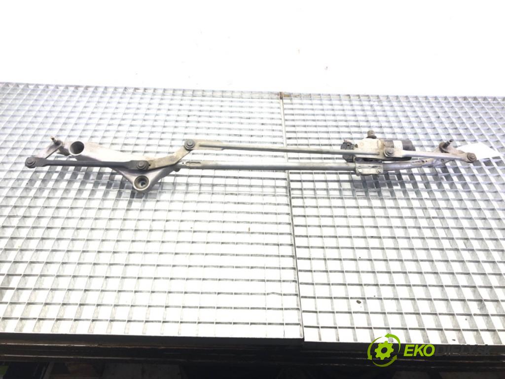 MERCEDES-BENZ KLASA B Sports Tourer (W245) 2005 - 2011    B 180 CDI (245.207) 80 kW [109 KM] olej napędowy 2005 - 2011  Mechanizmus stieračov predný A1698200300 (Motorčeky stieračov predné)