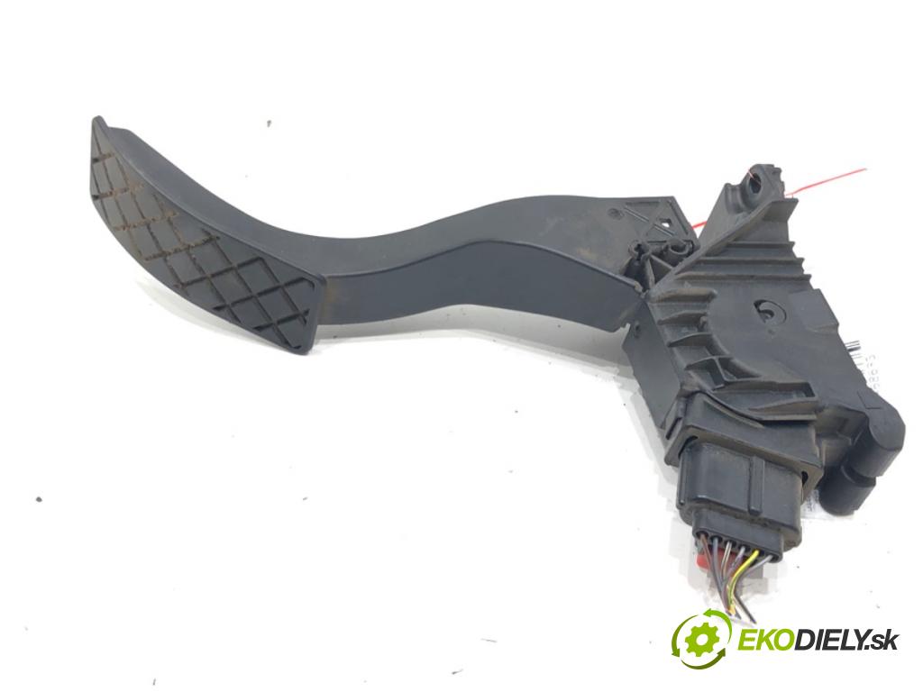 VW PASSAT B8 Variant (3G5, CB5) 2014 - 2022    2.0 TDI 110 kW [150 KM] olej napędowy 2014 - 2022  Potenciometer plynu 5Q1723503H (Pedále)