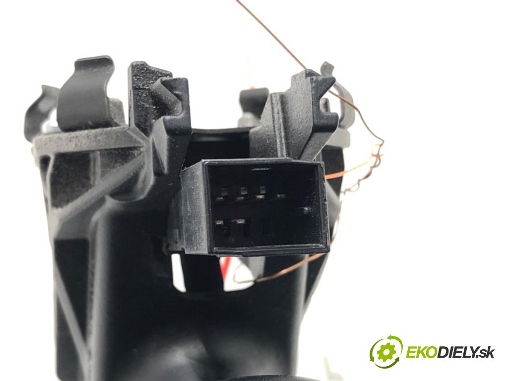 VW PASSAT B8 Variant (3G5, CB5) 2014 - 2022    2.0 TDI 110 kW [150 KM] olej napędowy 2014 - 2022  zpětné zrcátko vnitřní 3G0857511AD (Světla vnitřní)