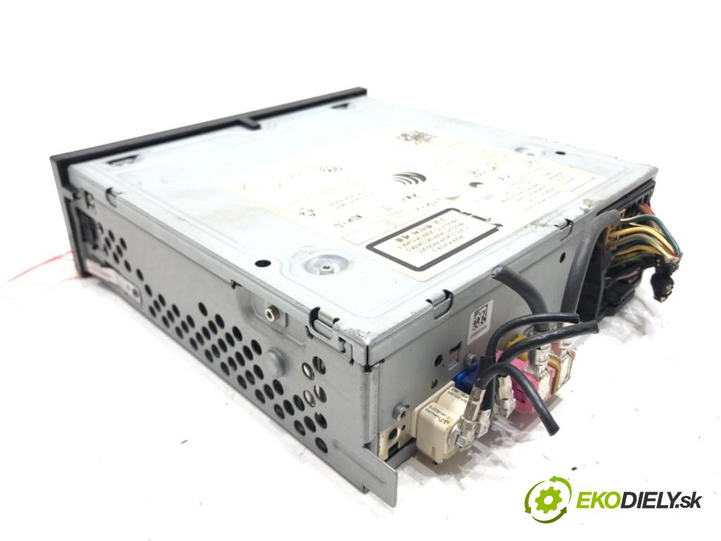 VW PASSAT B8 Variant (3G5, CB5) 2014 - 2022    2.0 TDI 110 kW [150 KM] olej napędowy 2014 - 2022  čítač navigácie 3Q0035846A (Ostatné)