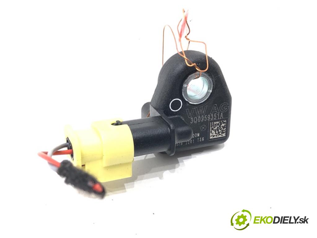VW PASSAT B8 Variant (3G5, CB5) 2014 - 2022    2.0 TDI 110 kW [150 KM] olej napędowy 2014 - 2022  Snímač nárazu 3Q0959351A (Snímače nárazu)