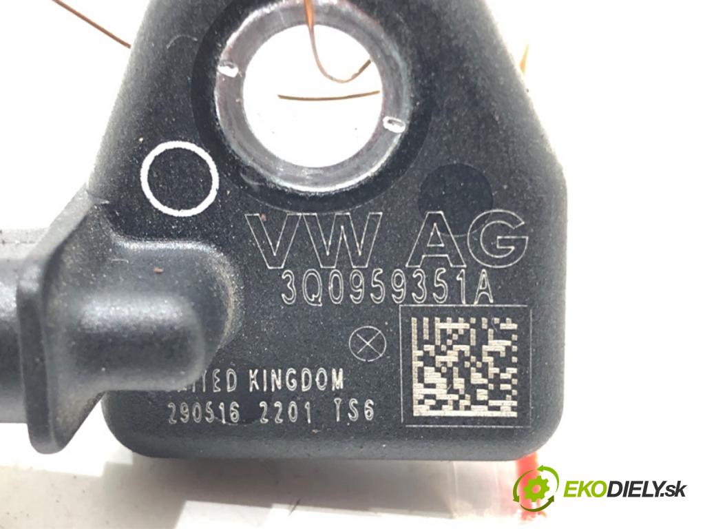 VW PASSAT B8 Variant (3G5, CB5) 2014 - 2022    2.0 TDI 110 kW [150 KM] olej napędowy 2014 - 2022  Snímač nárazu 3Q0959351A (Snímače nárazu)