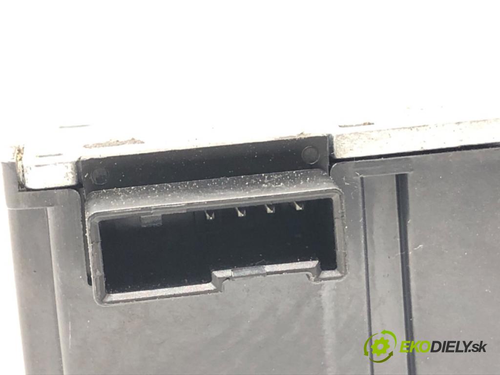 VW PASSAT B8 Variant (3G5, CB5) 2014 - 2022    2.0 TDI 110 kW [150 KM] olej napędowy 2014 - 2022  blokáda volantu 3Q0905861 (Ostatné)