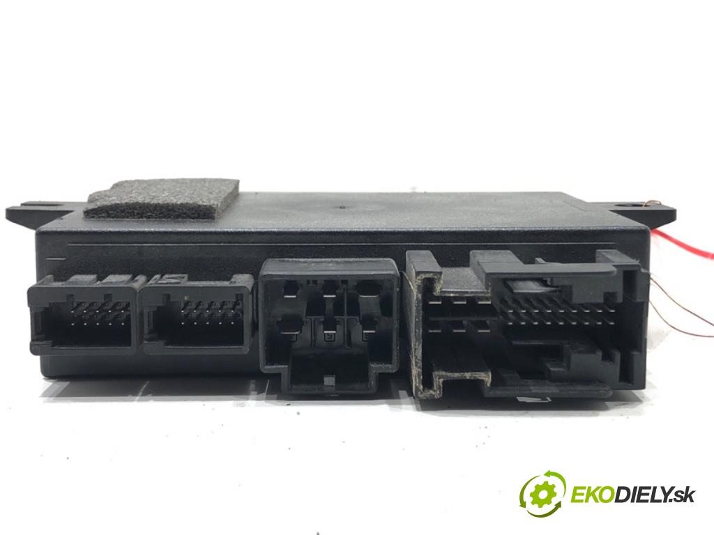 VW PASSAT B8 Variant (3G5, CB5) 2014 - 2022    2.0 TDI 110 kW [150 KM] olej napędowy 2014 - 2022  Modul ťažného oka 5Q0907383D (Ostatné)