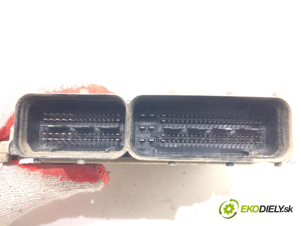 OPEL ASTRA H Kombi (A04) 2004 - 2014    1.9 CDTI (L35) 88 kW [120 KM] olej napędowy 2005 - 2010  riadiaca jednotka Motor 55205622 (Riadiace jednotky)
