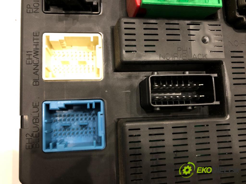 CITROEN C2 (JM_) 2003 - 2017    1.4 HDi 50 kW [68 KM] olej napędowy 2003 - 2009  modul BSI 9664156780 (Pojistkové skříňky)