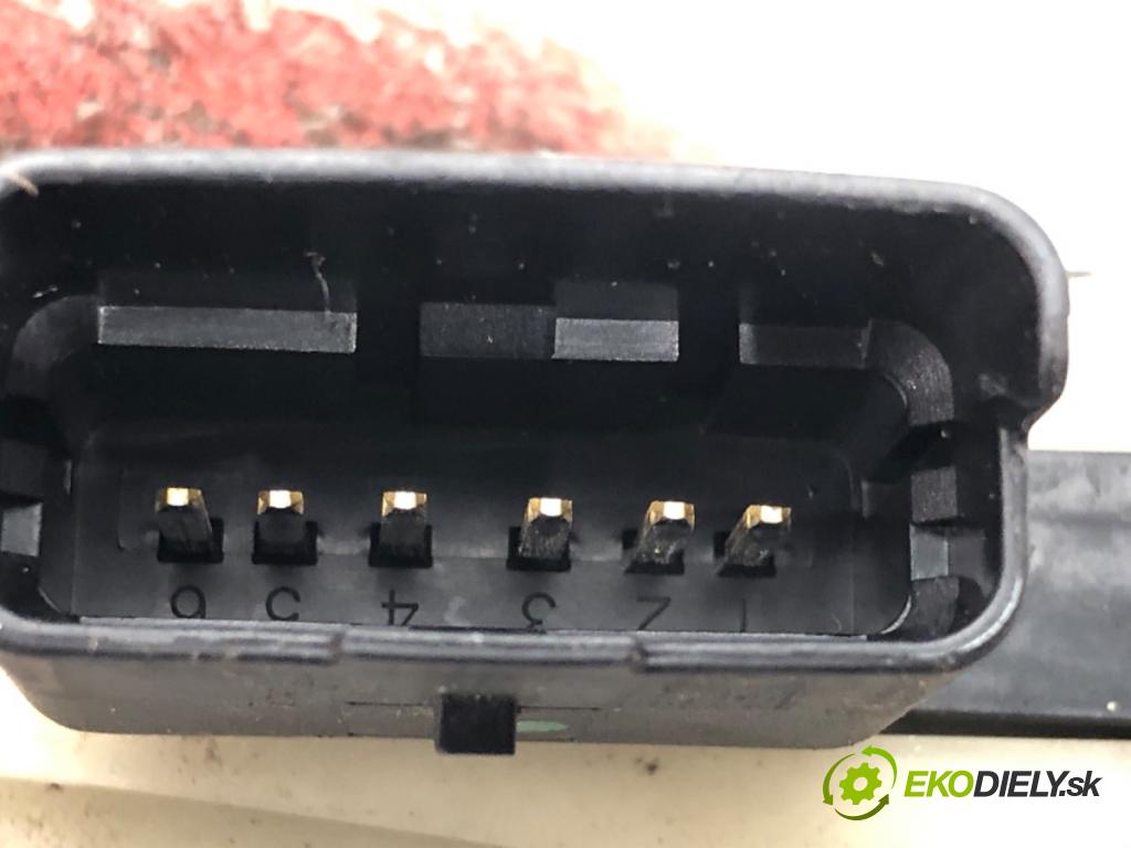 CITROEN C4 II (NC_) 2009 - 2022    1.6 VTi 120 88 kW [120 KM] benzyna 2009 - 2016  zámok dveře pravý přední část 9685351480