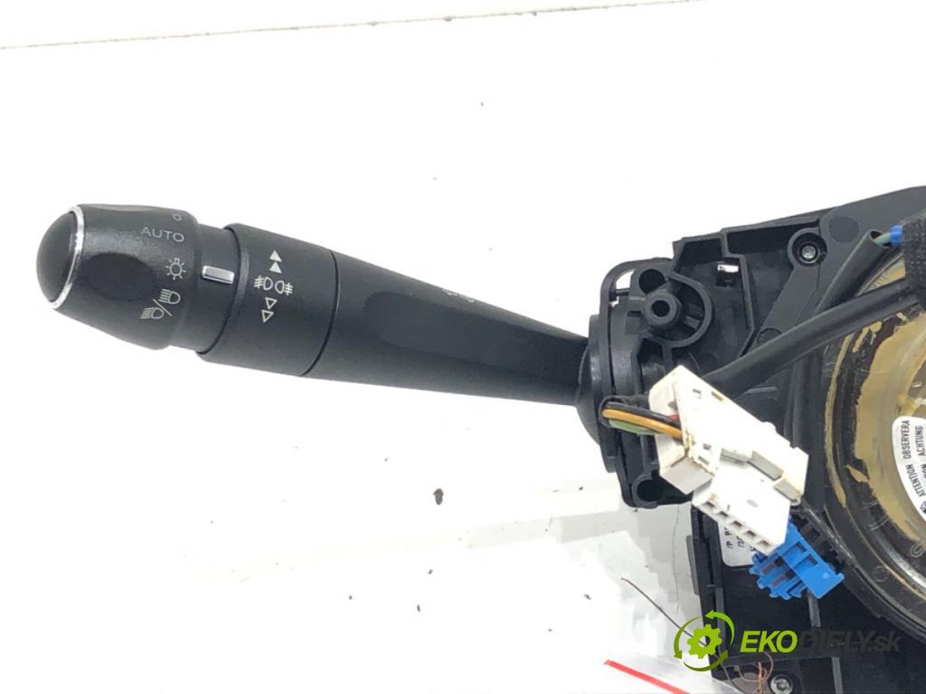 CITROEN C4 II (NC_) 2009 - 2022    1.6 VTi 120 88 kW [120 KM] benzyna 2009 - 2016  Prepínač kombinovaný 96759252XT (Prepínače, spínače, tlačidlá a ovládače kúrenia)