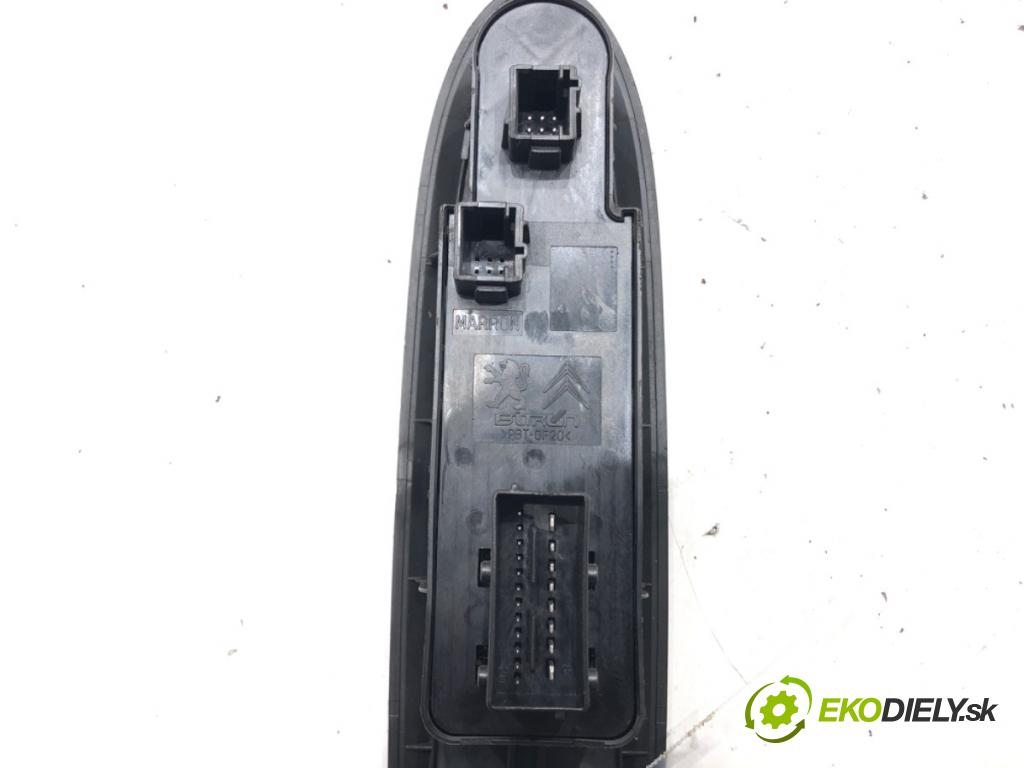 CITROEN C4 II (NC_) 2009 - 2022    1.6 VTi 120 88 kW [120 KM] benzyna 2009 - 2016  Prepínač okien 96669830ZD (Prepínače, spínače, tlačidlá a ovládače kúrenia)