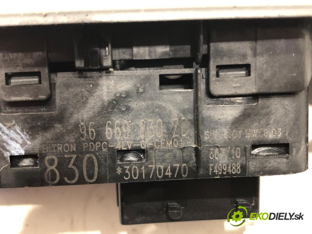 CITROEN C4 II (NC_) 2009 - 2022    1.6 VTi 120 88 kW [120 KM] benzyna 2009 - 2016  Prepínač okien 96669830ZD (Prepínače, spínače, tlačidlá a ovládače kúrenia)