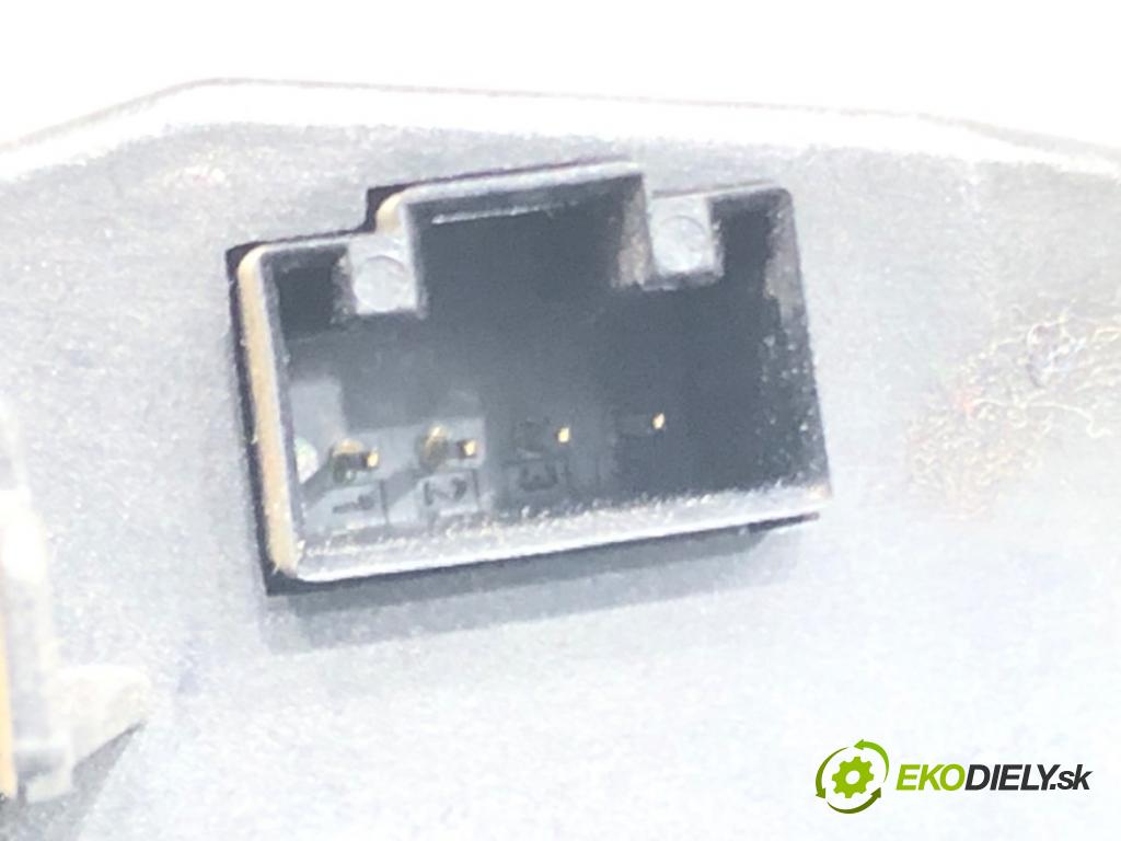 VW PASSAT B6 Variant (3C5) 2005 - 2011    2.0 TDI 103 kW [140 KM] olej napędowy 2005 - 2009  topné těleso radiátor topení elektrická 1K0963235E (Radiátory topení)