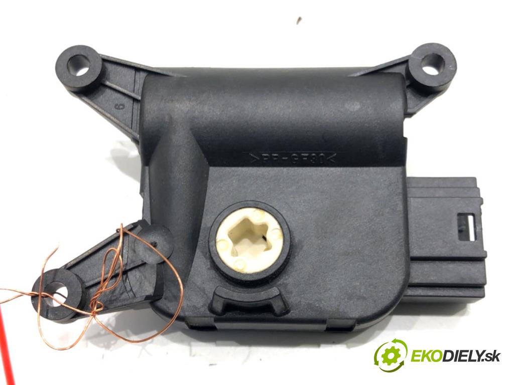 VW PASSAT B6 Variant (3C5) 2005 - 2011    2.0 TDI 103 kW [140 KM] olej napędowy 2005 - 2009  Motorček kúrenia 3C0907511D (Motorčeky kúrenia)